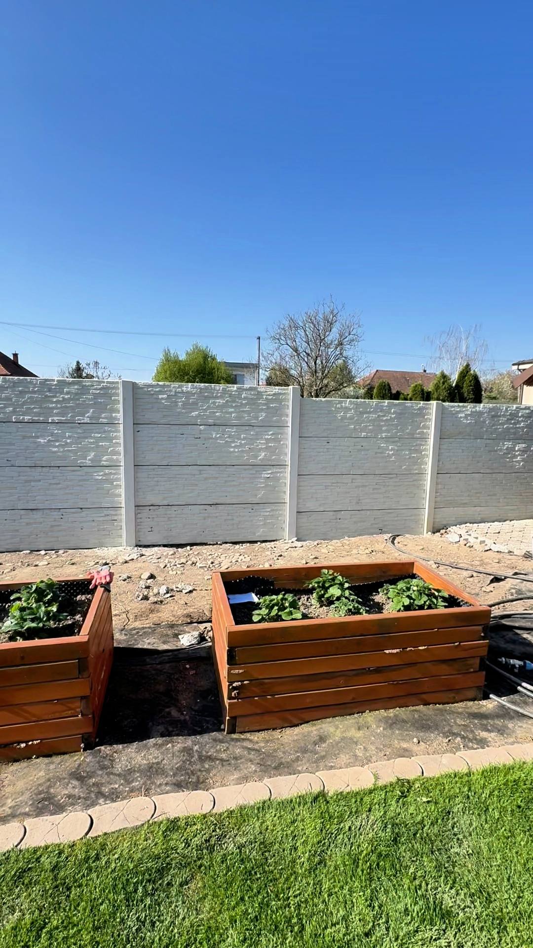 🏗️ Žiadne výhovorky, iba výsledky: Montáž v obci Práznovce! - 1